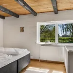 3 Bedroom Cozy In *