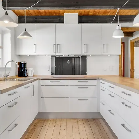بيت للعطل 3 Bedroom Cozy In *