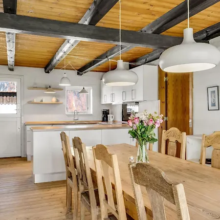 3 Bedroom Cozy In *
