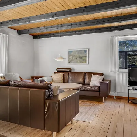 3 Bedroom Cozy In בית נופש