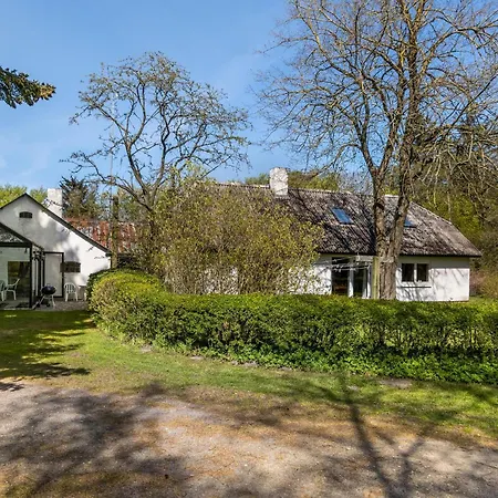 בית נופש 3 Bedroom Cozy In *